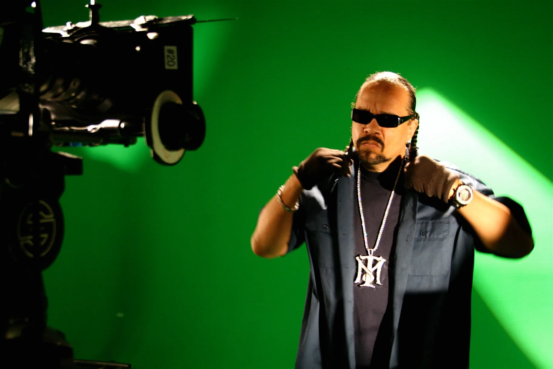 F.I.L.T.H.E.E.
FT. ICE-T & GRANDMASTER CAZ
"AY, AY, AYA" — photo 18